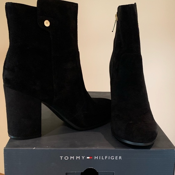 💕Tommy Hilfiger Boots💕 - Picture 2 of 4